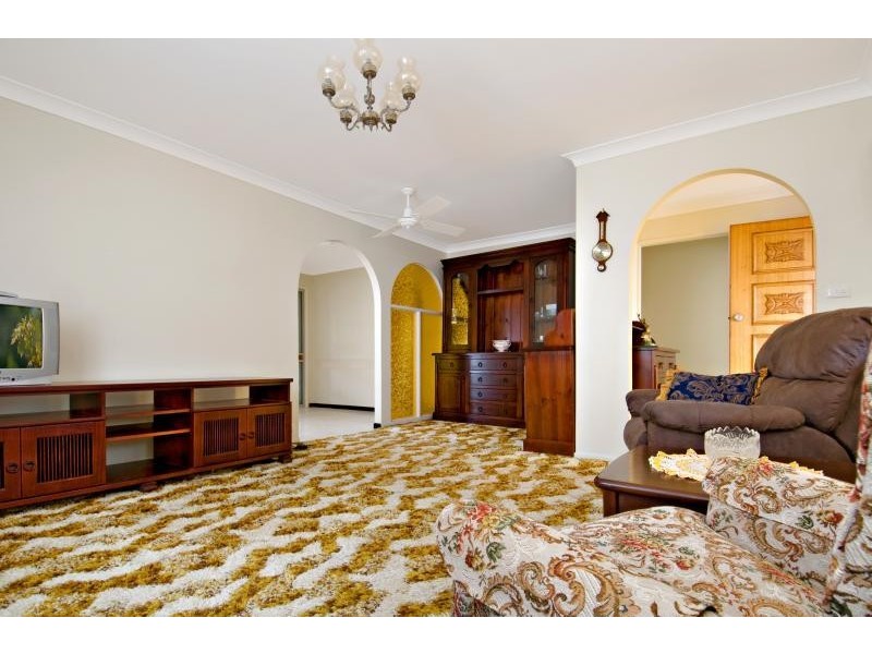 24 Booker Parade, Golden Beach QLD 4551