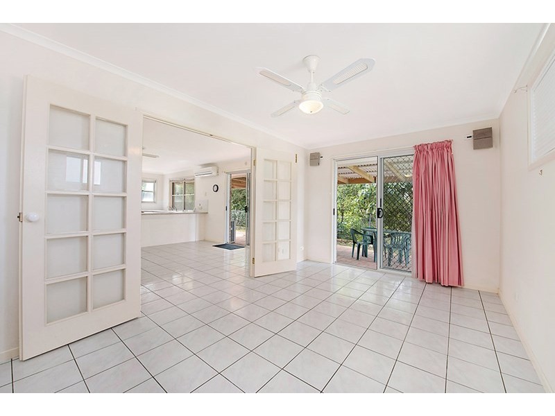 92 Sunset Drive, Little Mountain QLD 4551