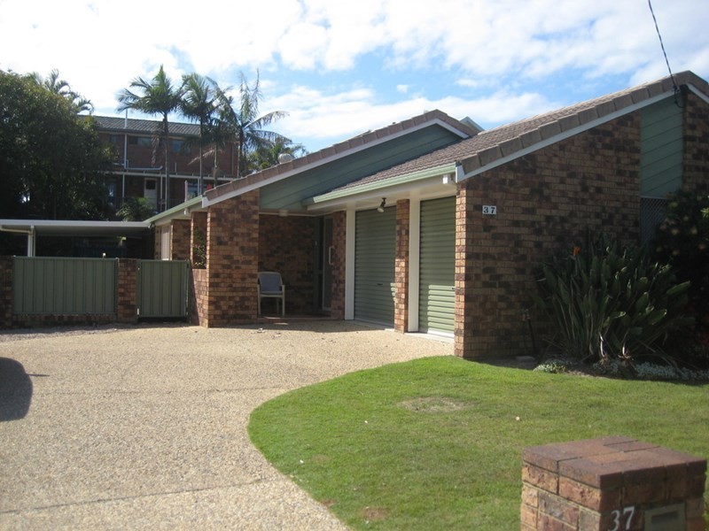 37 Iluka Avenue, Buddina QLD 4575