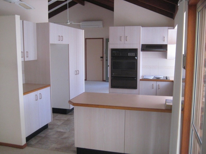 37 Iluka Avenue, Buddina QLD 4575