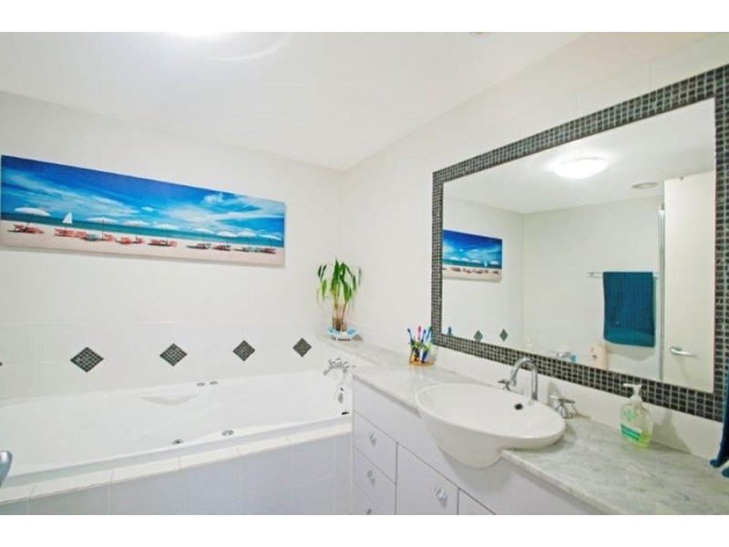 Unit 7 ‘Vardon Point’ 1 Millennium Circuit, Pelican Waters QLD 4551