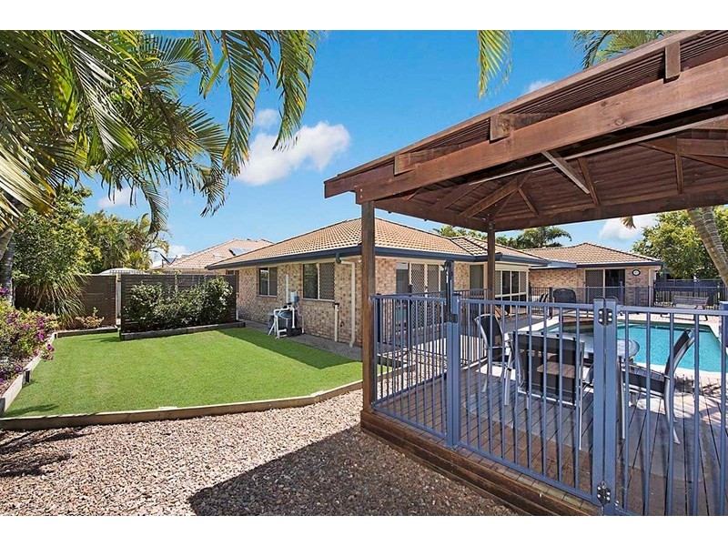 6 Carr Place, Pelican Waters QLD 4551