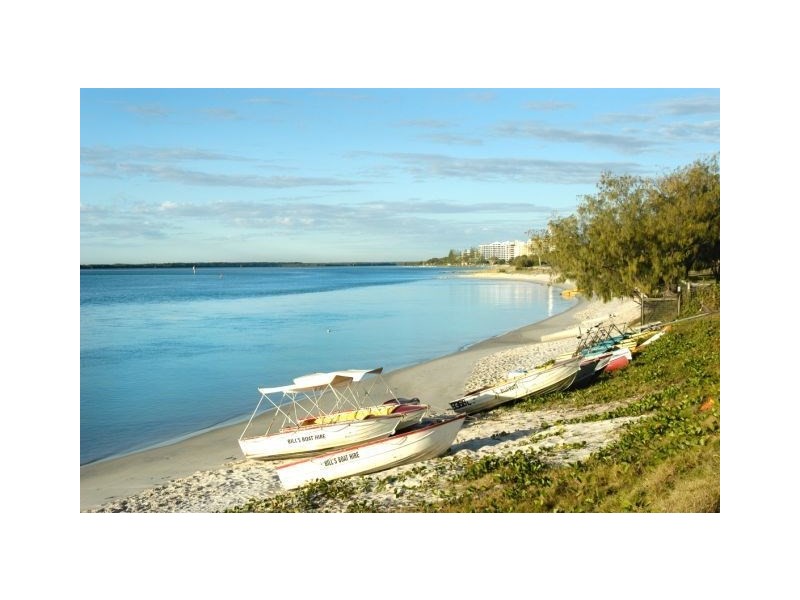 5 Burke Street, Golden Beach QLD 4551