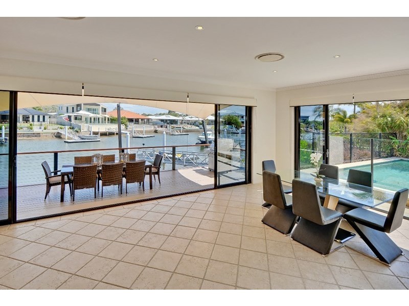 4 Quayline Close, Pelican Waters QLD 4551