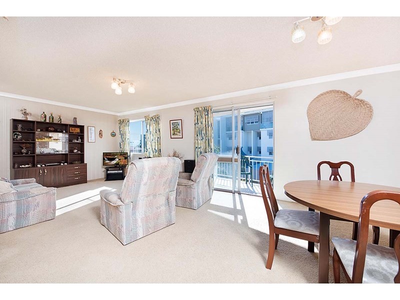 Unit 5/4 Oxley Street, Golden Beach QLD 4551