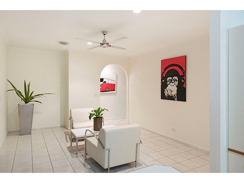 71 Poinsettia Avenue, Mooloolaba QLD 4557