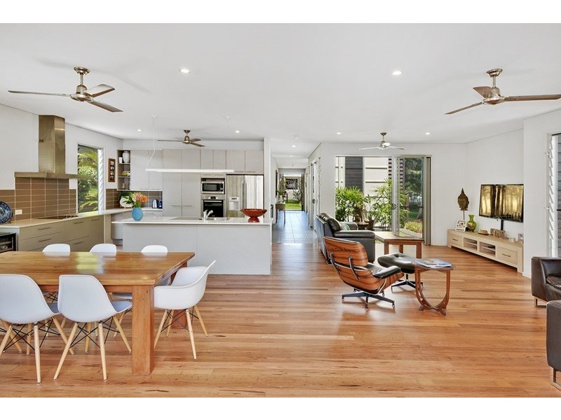 61 Bryce Street, Moffat Beach QLD 4551