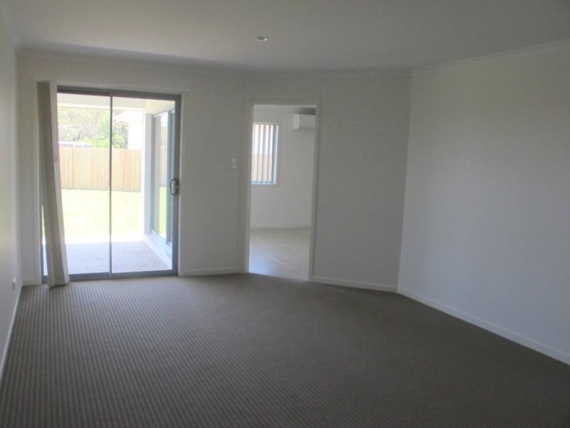 53 Ruby Crescent, Meridan Plains QLD 4551