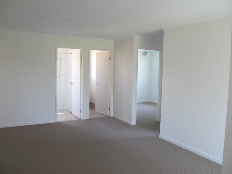 53 Ruby Crescent, Meridan Plains QLD 4551