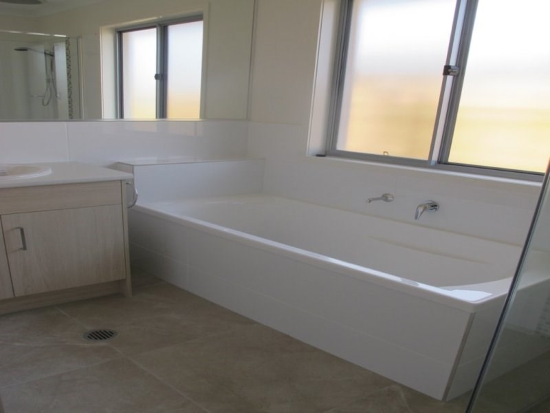 53 Ruby Crescent, Meridan Plains QLD 4551