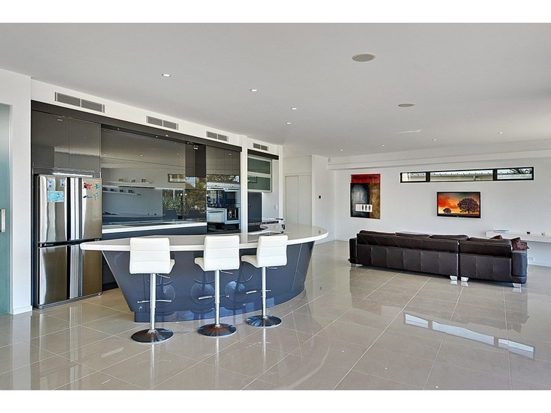 2 Mackay Street, Dicky Beach QLD 4551