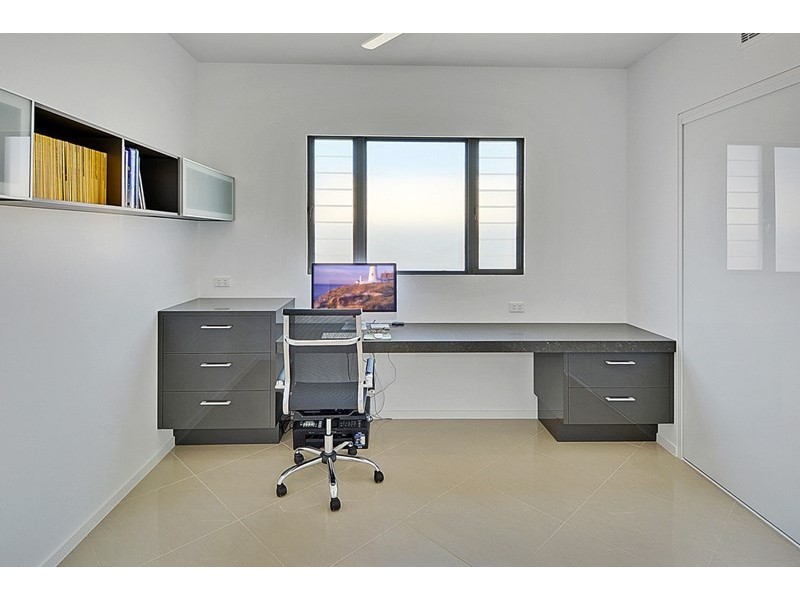 2 Mackay Street, Dicky Beach QLD 4551