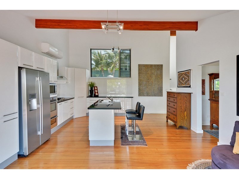 8 Beachside Court, Shelly Beach QLD 4551
