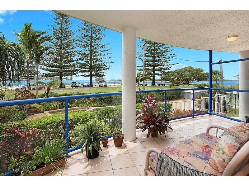 Unit 2 ‘Pisces’ 27 Landsborough Parade, Golden Beach QLD 4551