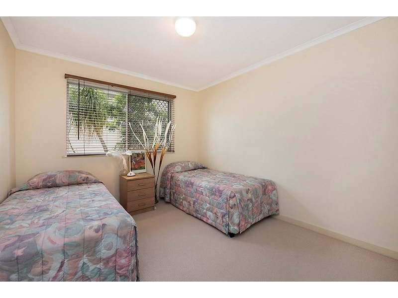 Unit 2 ‘Pisces’ 27 Landsborough Parade, Golden Beach QLD 4551
