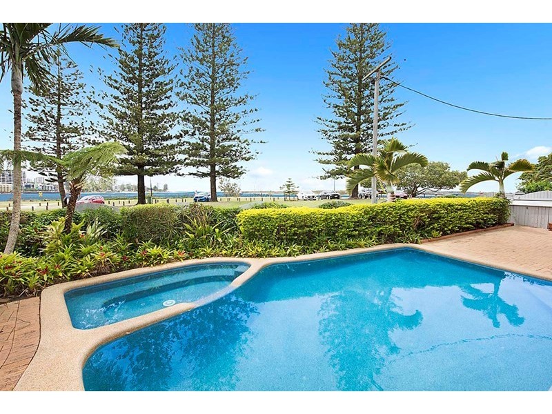 Unit 2 ‘Pisces’ 27 Landsborough Parade, Golden Beach QLD 4551