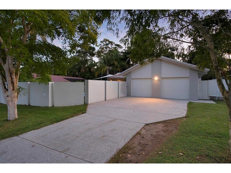 71 Poinsettia Avenue, Mooloolaba QLD 4557