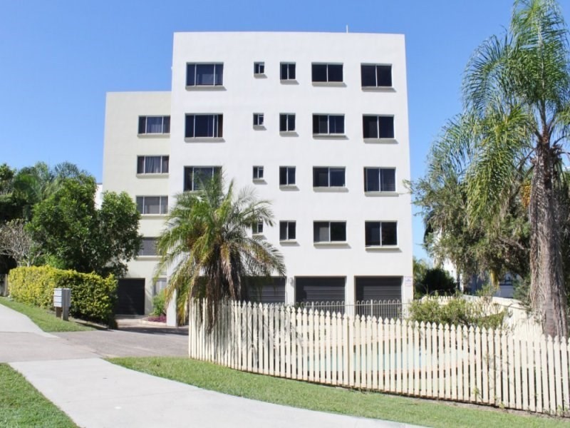 Unit 10 ‘Kings Manor’, 7 Mahia Terrace, Kings Beach QLD 4551