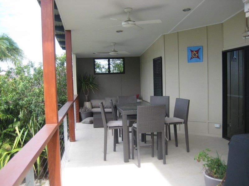 5 Oxley Street, Golden Beach QLD 4551