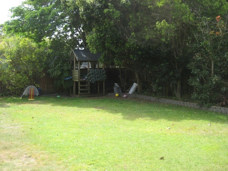 5 Oxley Street, Golden Beach QLD 4551