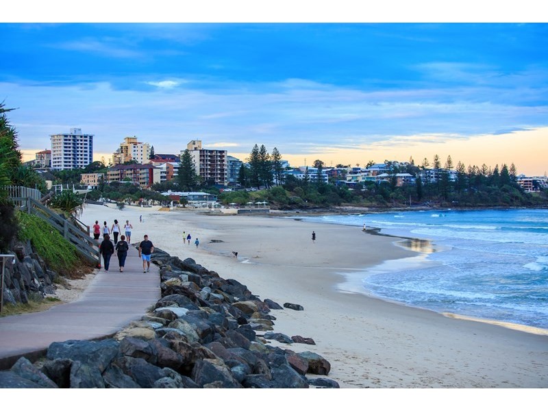 Unit 9 ‘Rolling Surf Resort’, 8 Levuka Avenue, Kings Beach QLD 4551