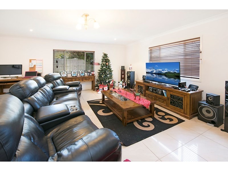 18 Cullen Drive, Little Mountain QLD 4551