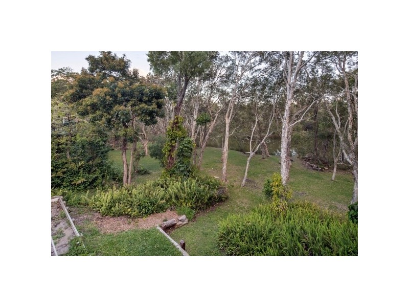 4 Bray Street, Dicky Beach QLD 4551