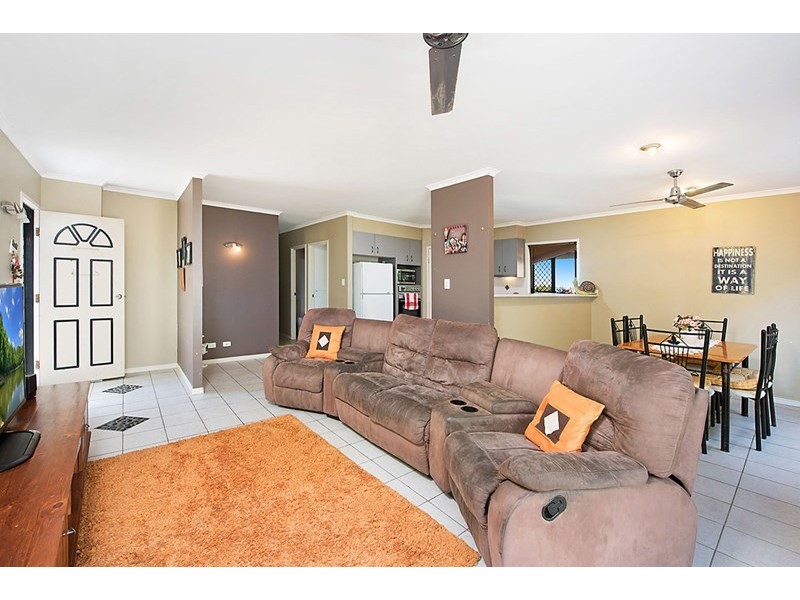 243 Caloundra Road, Little Mountain QLD 4551