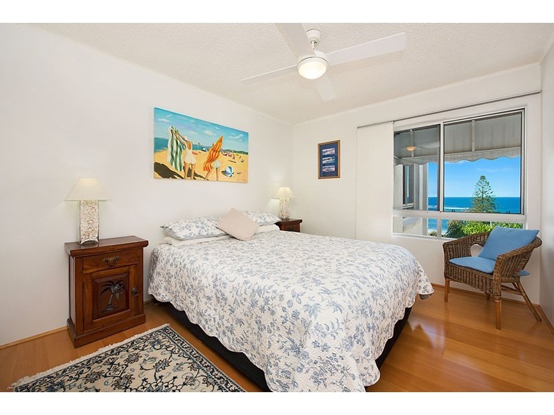 Unit 18 ‘Resort Estoril’ 38 McIlwraith Street, Moffat Beach QLD 4551