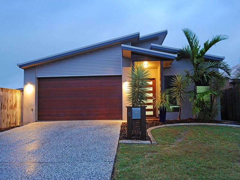 5 Eyre Place, Caloundra West QLD 4551