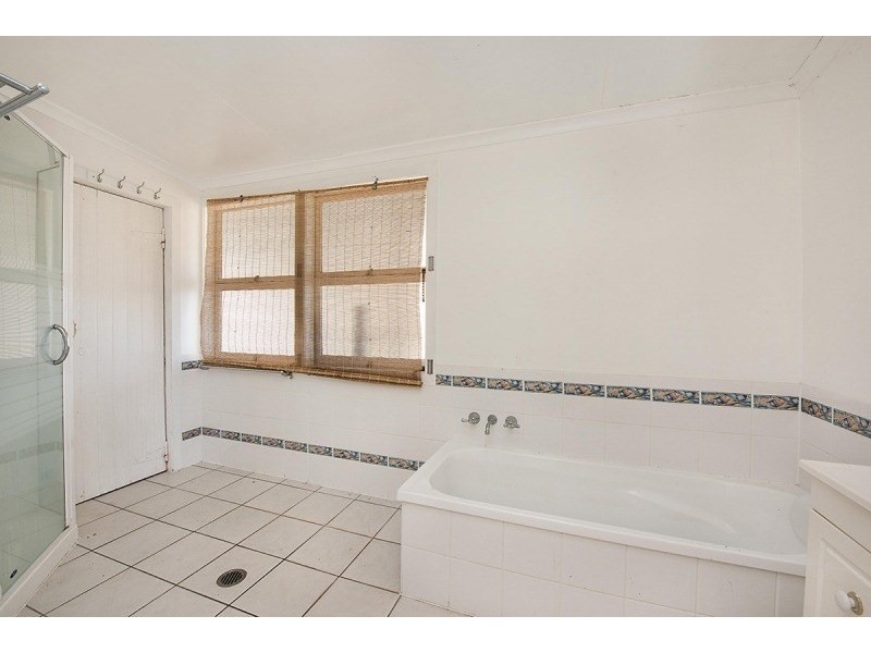 106 Taylor Avenue, Golden Beach QLD 4551