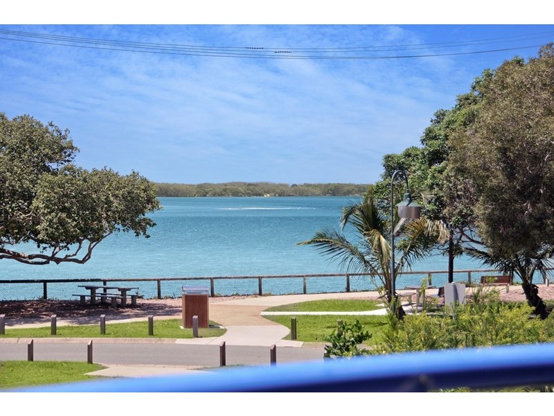 Unit 3 ‘Pisces’ 27 Landsborough Parade, Golden Beach QLD 4551