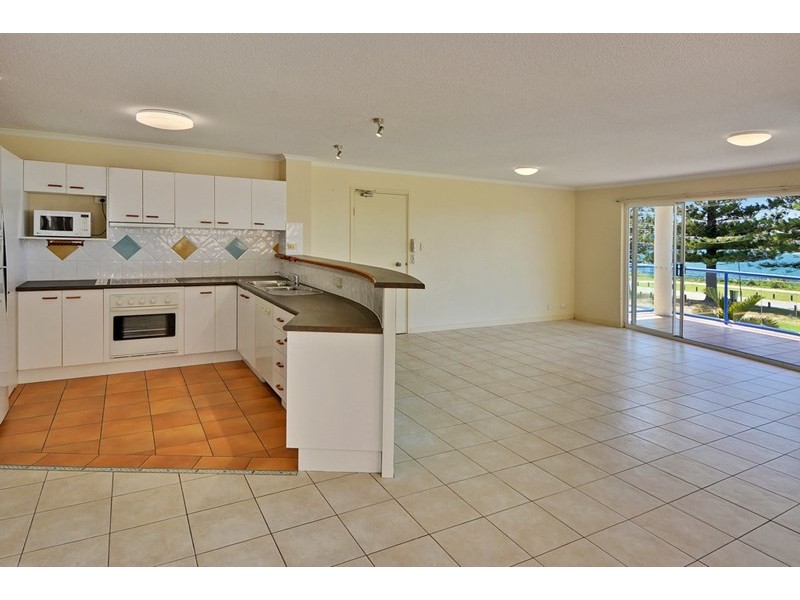 Unit 3 ‘Pisces’ 27 Landsborough Parade, Golden Beach QLD 4551