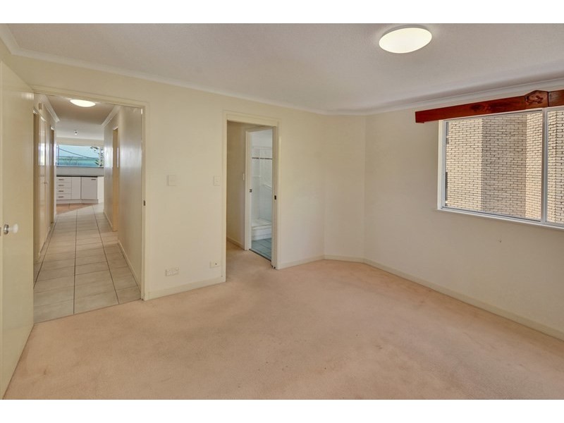 Unit 3 ‘Pisces’ 27 Landsborough Parade, Golden Beach QLD 4551