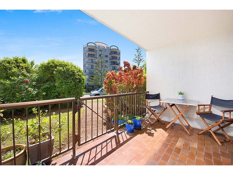 Unit 2 ‘Sealanes’ 43 Albert Street, Kings Beach QLD 4551