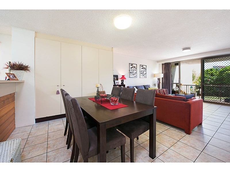 Unit 2 ‘Sealanes’ 43 Albert Street, Kings Beach QLD 4551