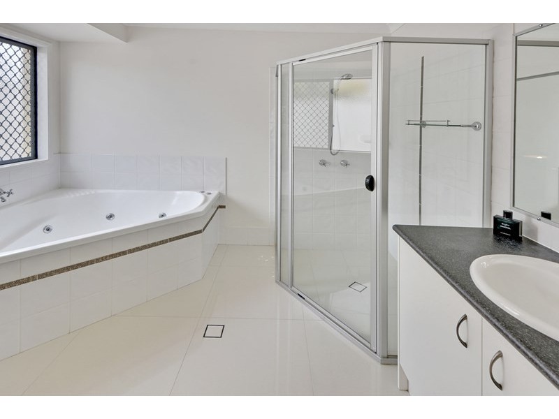 3 Sovereign Circuit, Pelican Waters QLD 4551