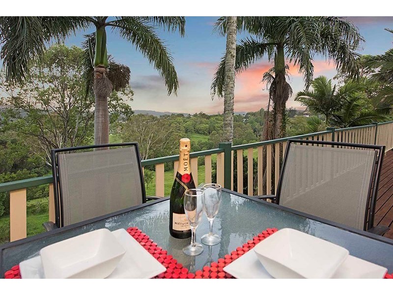 8 St James Court, Nambour QLD 4560