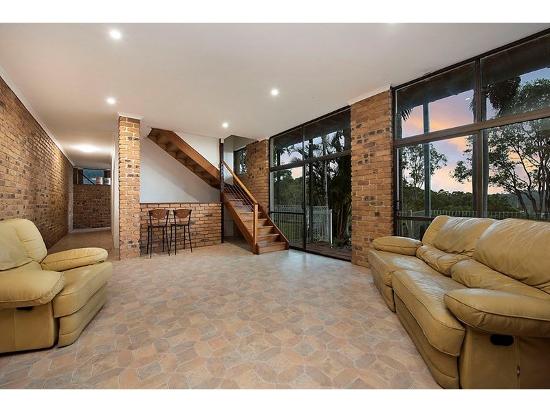 8 St James Court, Nambour QLD 4560