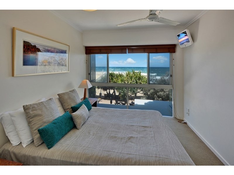 Unit 10 ‘Rolling Surf’ 8 Levuka Avenue, Kings Beach QLD 4551