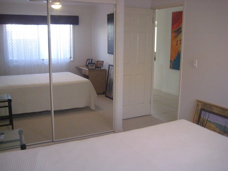 8 Carr Place, Pelican Waters QLD 4551