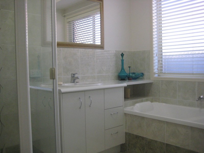 8 Carr Place, Pelican Waters QLD 4551