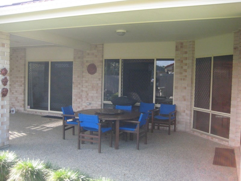 8 Carr Place, Pelican Waters QLD 4551