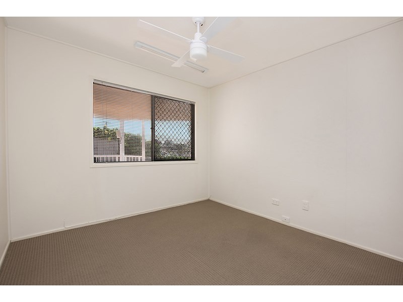 Unit 1, 10 Wavell Avenue, Golden Beach QLD 4551