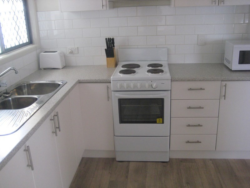 Unit 2, 10 Wavell Avenue, Golden Beach QLD 4551