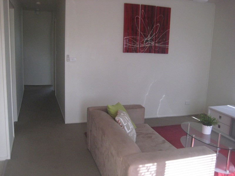 Unit 2, 10 Wavell Avenue, Golden Beach QLD 4551