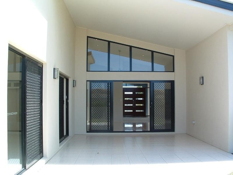 6 Hartley Crescent, Pelican Waters QLD 4551