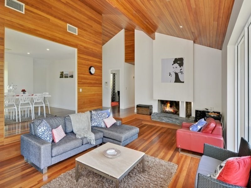 24 Victoria Terrace, Shelly Beach QLD 4551