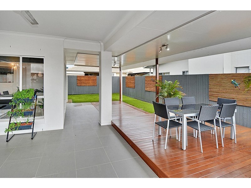 9 Cumberland Cresent, Meridan Plains QLD 4551