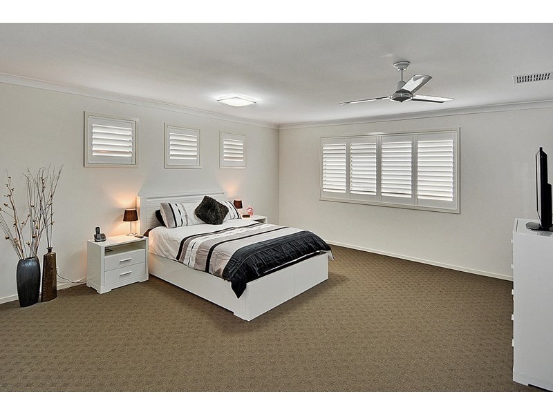 9 Cumberland Cresent, Meridan Plains QLD 4551